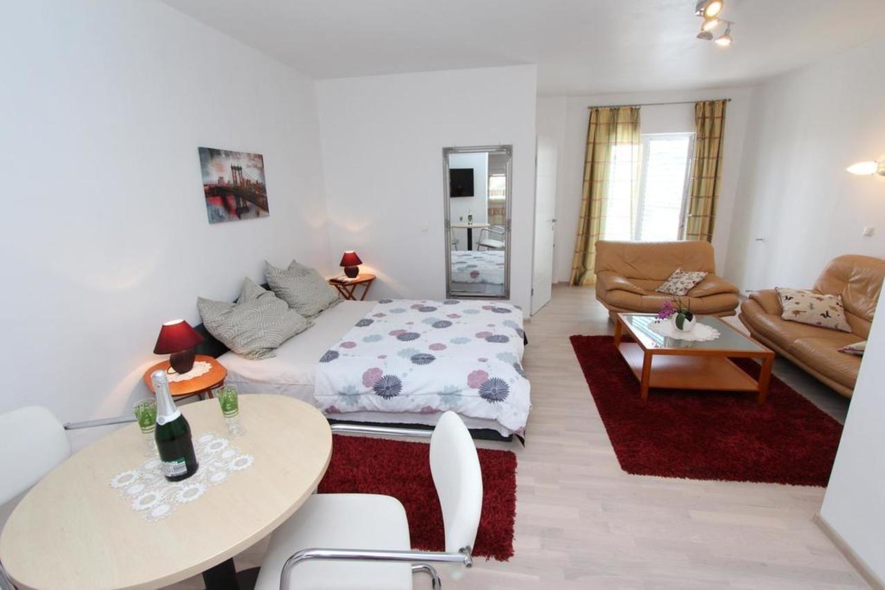 Rooms And Apartments Sally Ρόβινι Εξωτερικό φωτογραφία