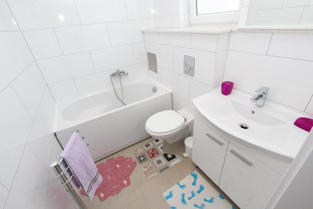 Rooms And Apartments Sally Ρόβινι Δωμάτιο φωτογραφία