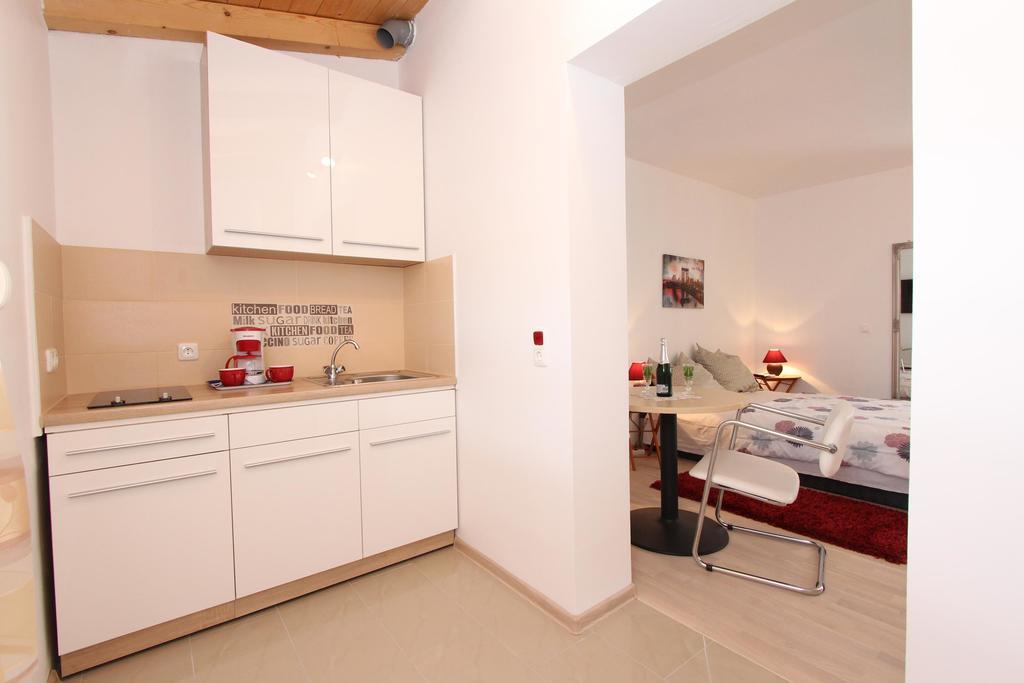 Rooms And Apartments Sally Ρόβινι Εξωτερικό φωτογραφία