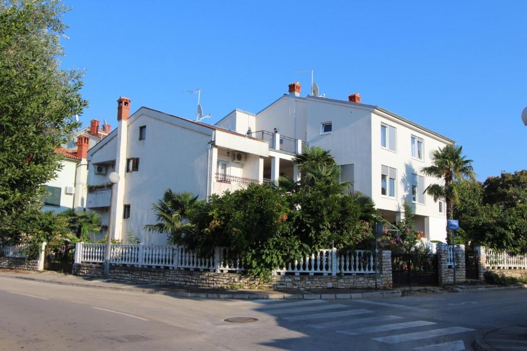 Rooms And Apartments Sally Ρόβινι Εξωτερικό φωτογραφία