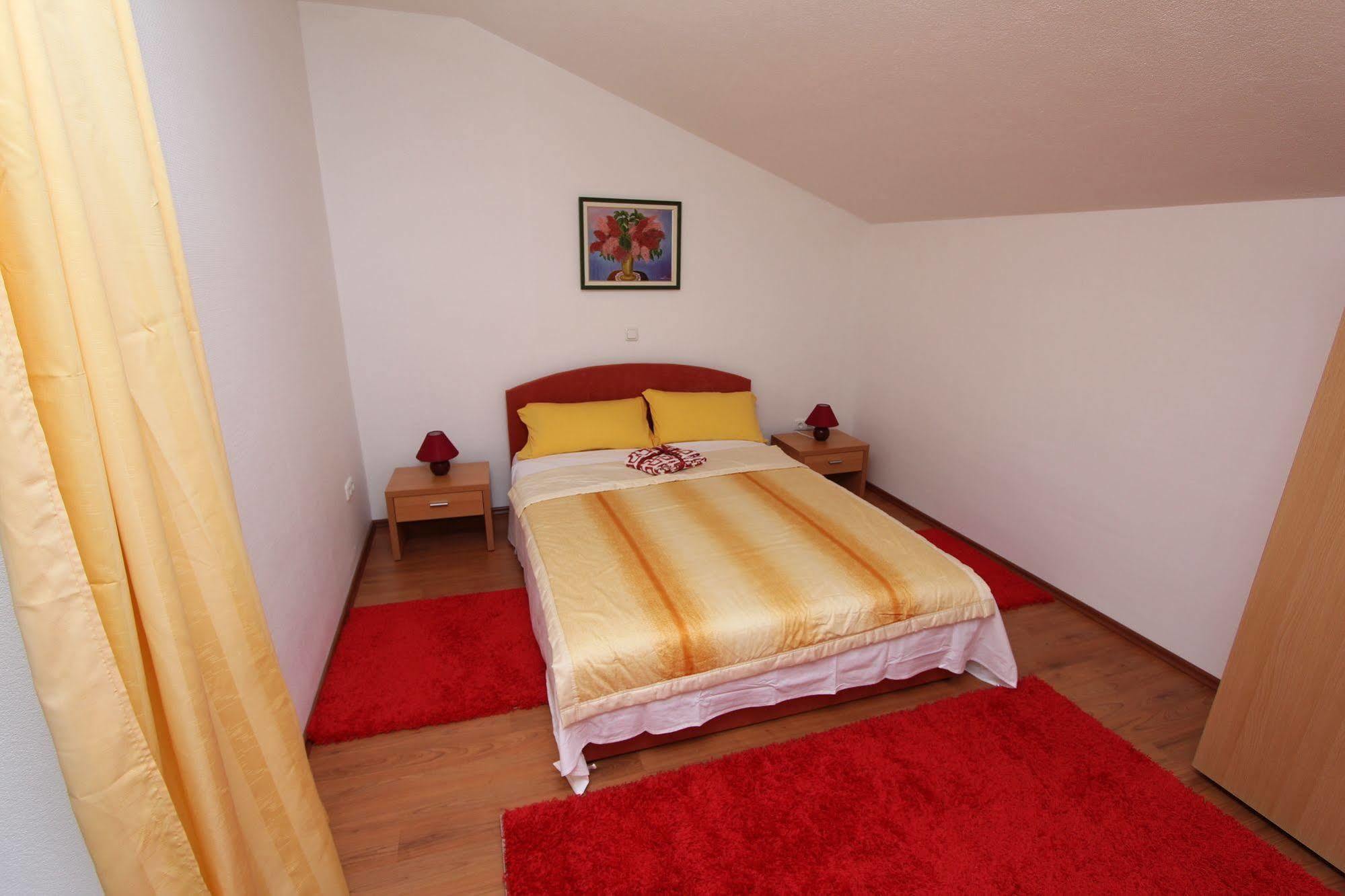 Rooms And Apartments Sally Ρόβινι Εξωτερικό φωτογραφία