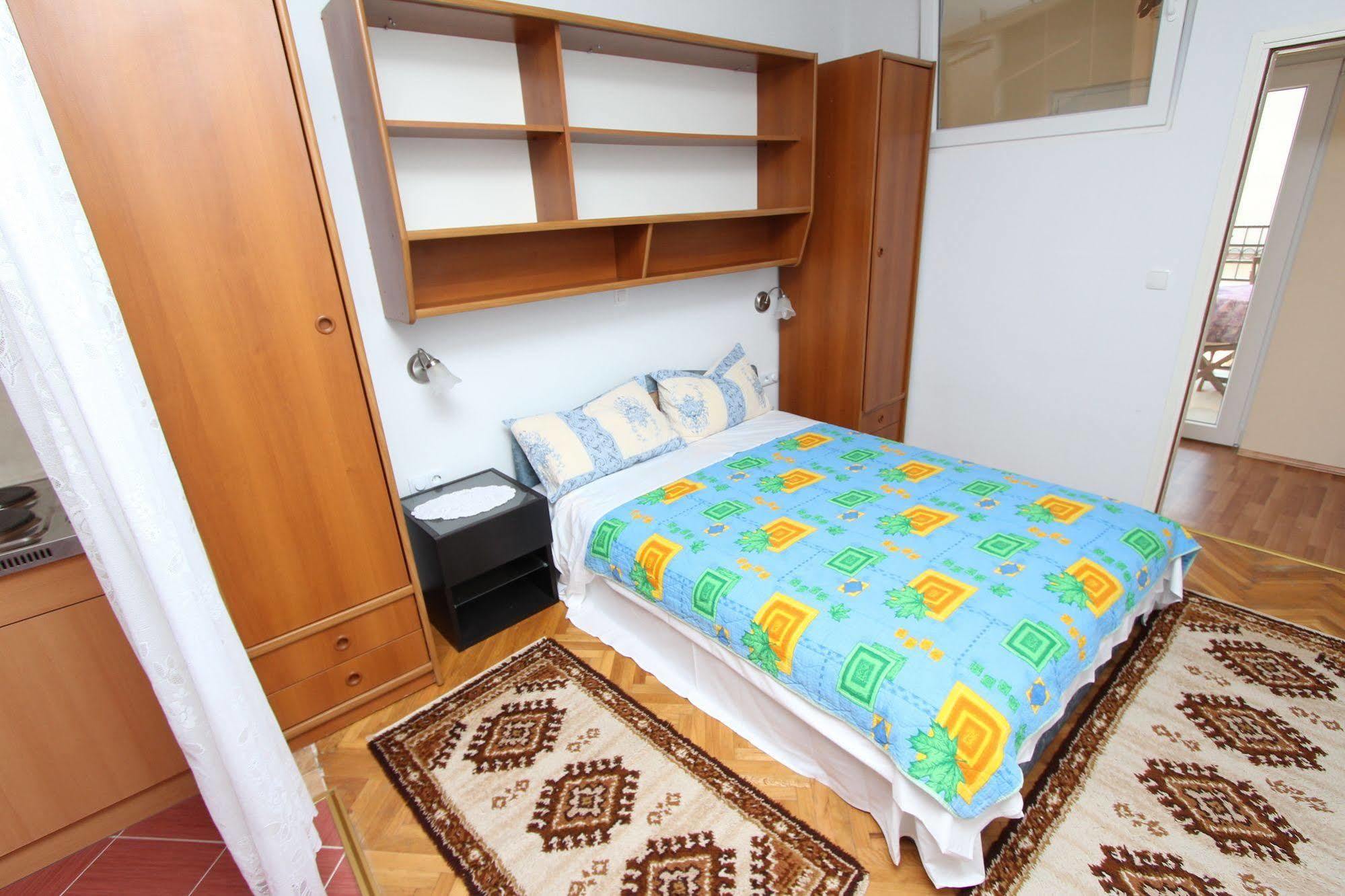 Rooms And Apartments Sally Ρόβινι Εξωτερικό φωτογραφία