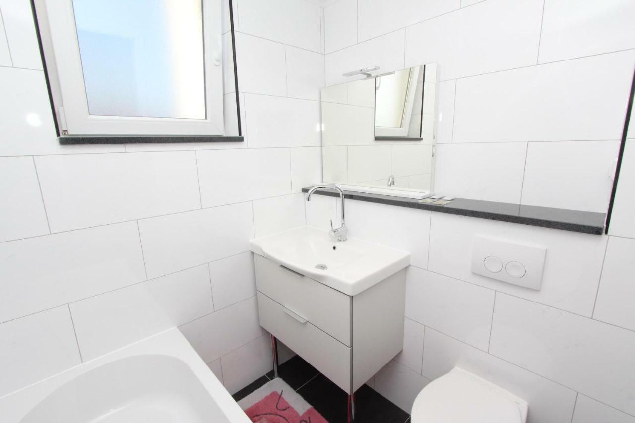 Rooms And Apartments Sally Ρόβινι Εξωτερικό φωτογραφία