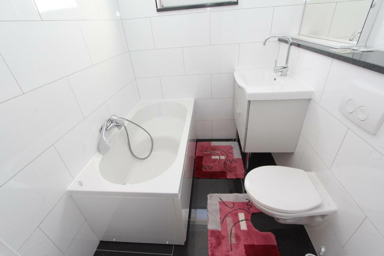 Rooms And Apartments Sally Ρόβινι Εξωτερικό φωτογραφία